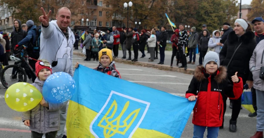 Жителька Херсона: Обстріли не завадять нам відсвяткувати річницю визволення