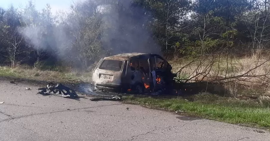 РФ обстреляла Херсон, снаряды попали в авто с мамой и младенцем и в больницу (обновлено)