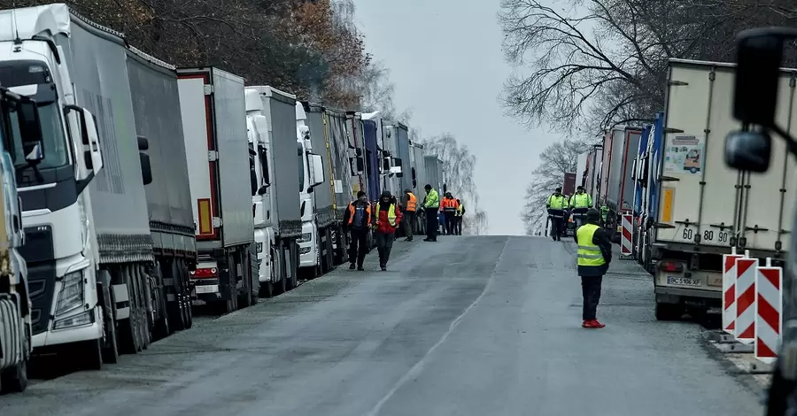 Влада Польщі вперше запропонувала Україні врегулювати ситуацію на кордоні 