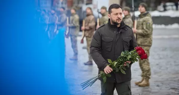 У Львові Зеленський вшанував пам'ять загиблих військових