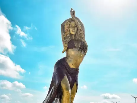 У рідному місті Шакіри відкрили статую співачки