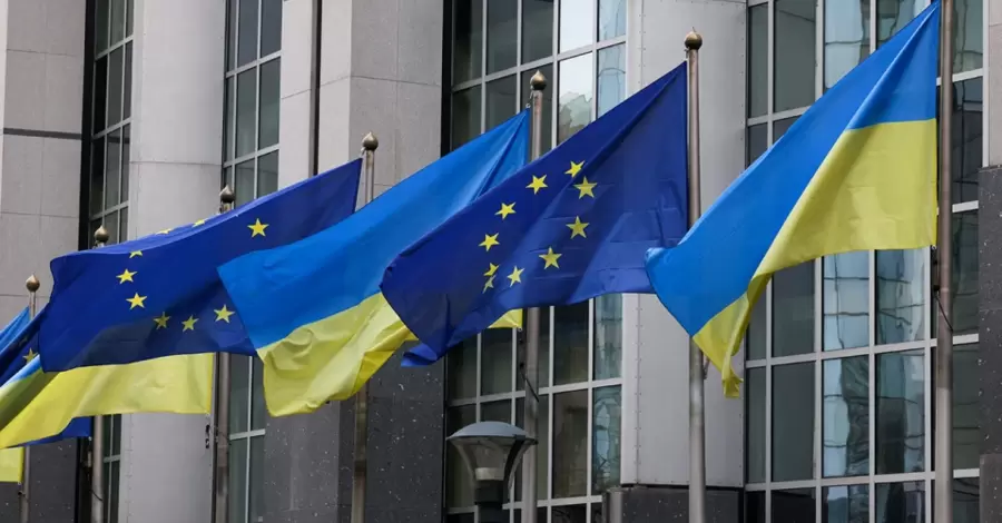 Украина получит финансовую помощь, несмотря на "протест" Венгрии - МИД Германии