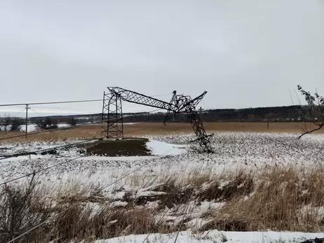 Енергетики обіцяють до 17:00 відновити електропостачання у Києві