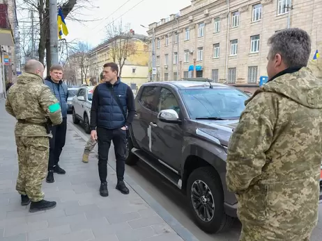 Плати – і не воюй? Що кажуть експерти про бронювання платників великих податків