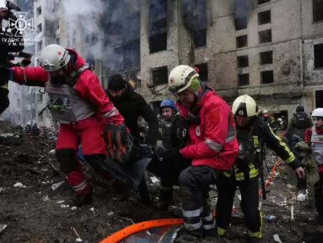 У Києві помер третій постраждалий від атаки по будинку в Соломʼянському районі