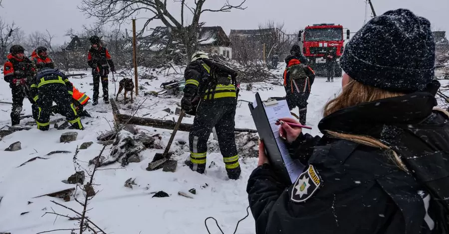 У Покровському районі через дві доби після удару завершили пошукові роботи - загинула сім'я