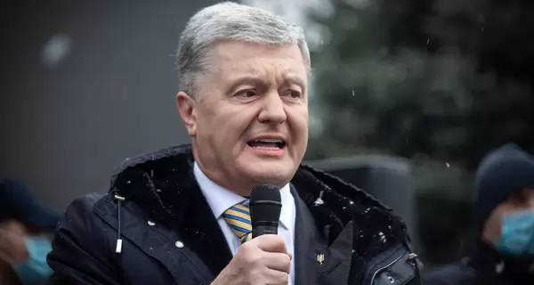 Порошенко хочет отсудить у львовских пограничников полмиллиона моральной компенсации