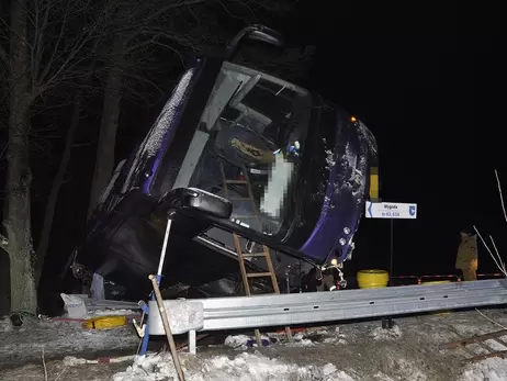 У Польщі перекинувся український автобус з пассажирами,  є постраждалі