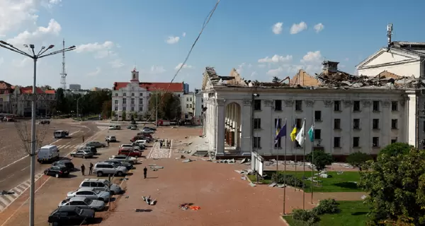 Россияне ударили по драмтеатру в Чернигове ракетой с американскими комплектующими - НАПК