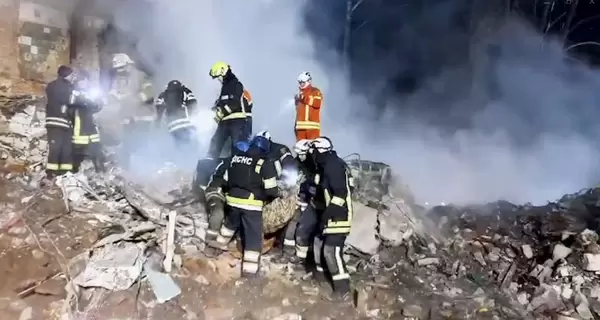 В Харькове из-под завалов достали тело восьмилетней девочки 