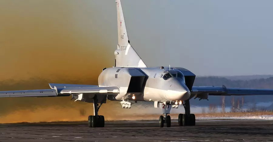 У ГУР розповіли подробиці спецоперації, під час якої знищили в Росії три ТУ-22