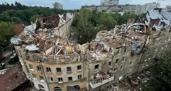 Фотосвідоцтва: як відновлюють житлові будинки після «прильотів»