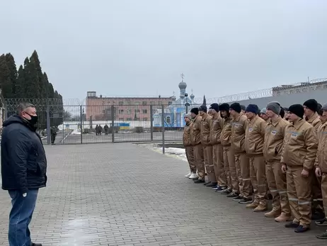 В армію із судимістю. 7 актуальних питань