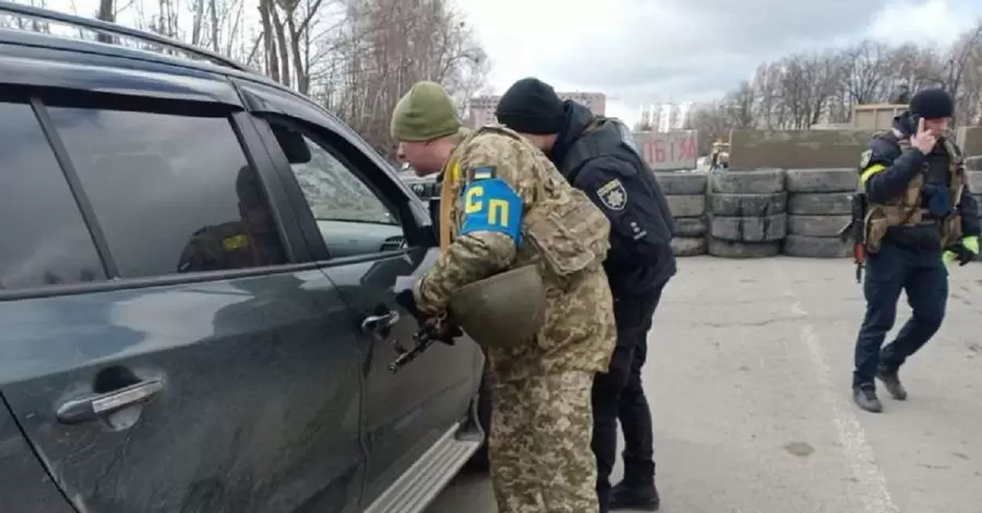 В Запорожье ужесточат проверку документов, в частности, у переселенцев