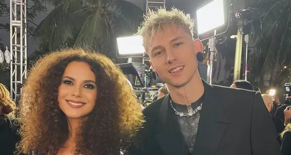 Каменских на премии в Майами засветилась с музыкантом Machine Gun Kelly, а Потап - с Anitta