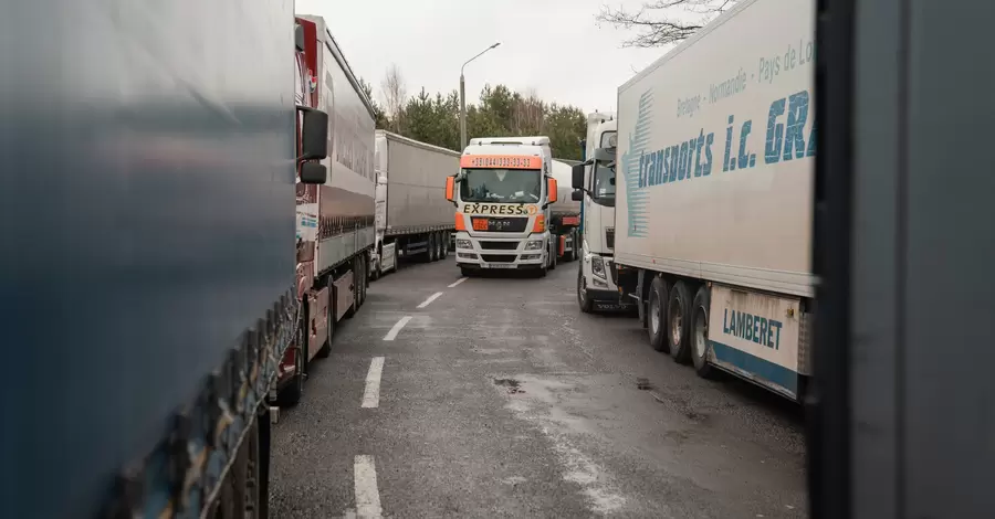 Польські перевізники можуть розпочати нові протести на кордоні з Україною