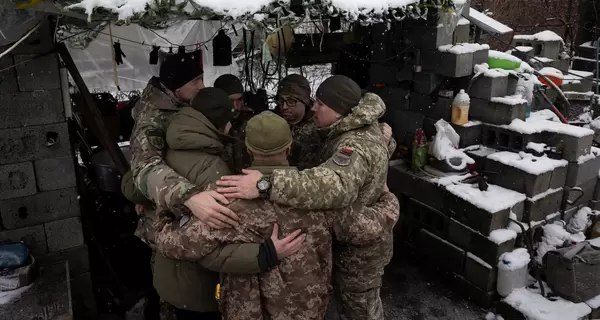 Военные НАТО находятся в Украине, но в боевых действиях не участвуют, - El Pais