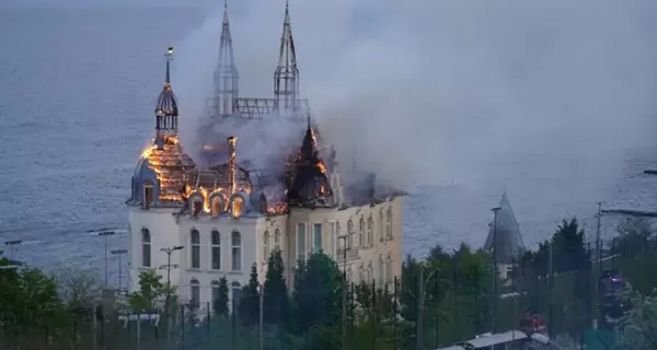 Чим відомий згорілий будинок-замок в Одесі: 