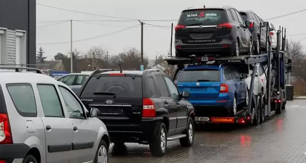 Нардеп Заблоцький лобіює до законопроекту про розмитнення авто в Дії поправку, якою дозволять безконтрольне ввезення автомобільного мотлоху