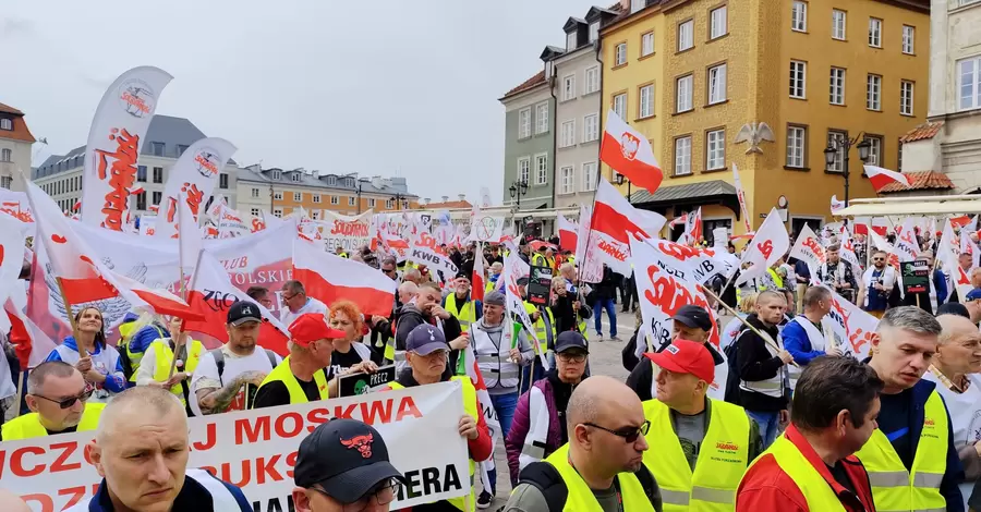 Польські фермери влаштували масштабний протест у центрі Варшави