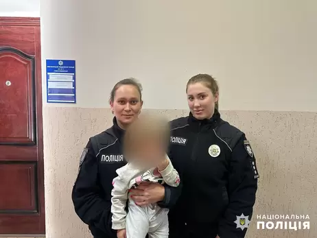 В Одессе женщина полночи издевалась над маленьким ребенком в прямом эфире