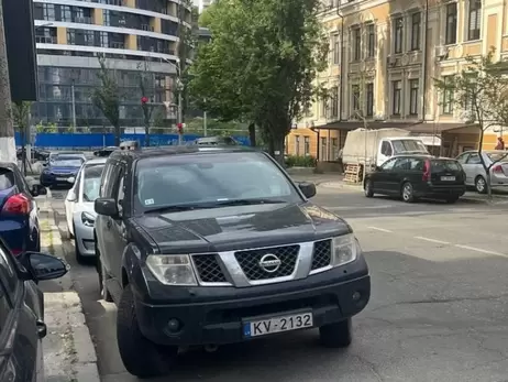 Антикоррупционера Шабунина обвинили в присвоении авто для фронта