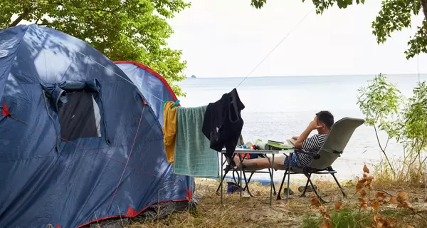 «Дикий» отдых: с качественной палаткой, дальше от границы, но с комендантским часом