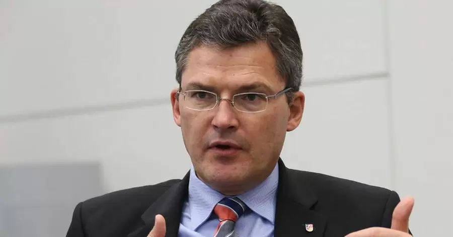 В Германии напали на депутата, выступившего за увеличение помощи Украине