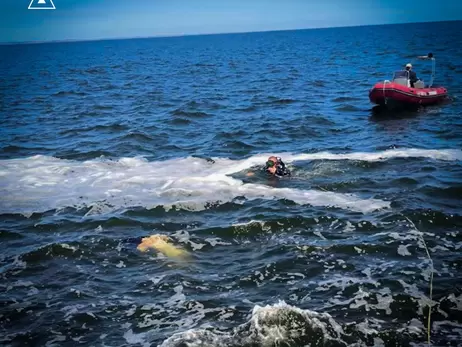В Одессе водолазы нашли тело полицейской, которую волной смыло в море