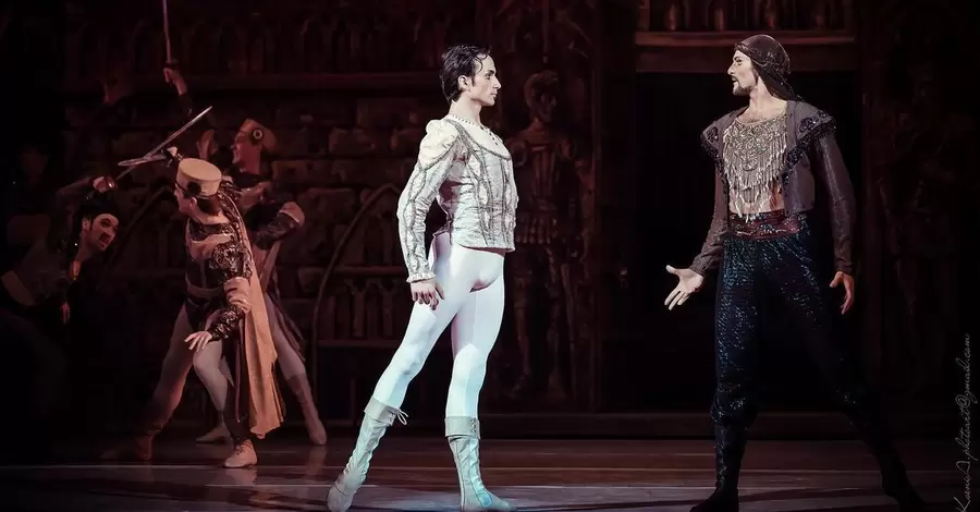 Александр Стоянов завершил карьеру в балете после более 20 лет работы