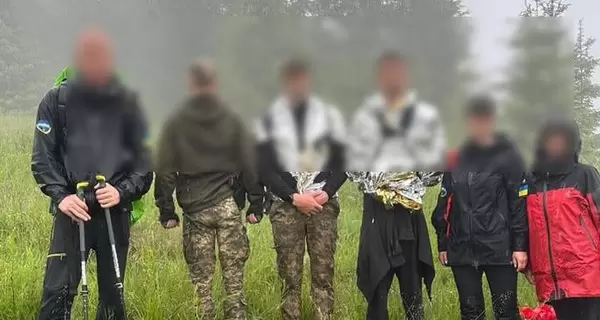 На Буковине спасли двух уклонистов - заблудились в горах, пытаясь сбежать в Румынию