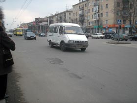 Бензин подешевел, но стоимость проезда в маршрутках не понизят 