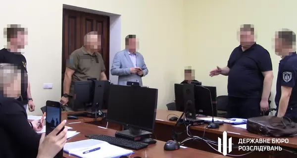 Командувачу Сил ТрО «Південь», якому бійці будували маєток, встановили 2 млн грн застави 