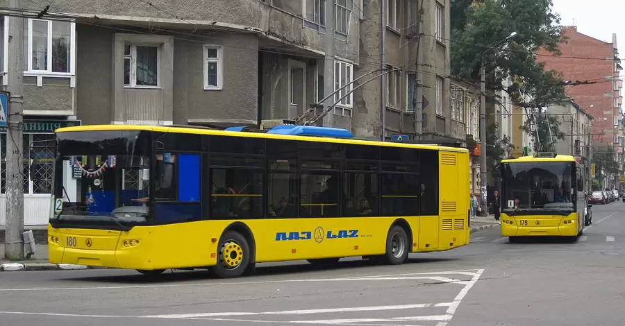 В Івано-Франківську підвищили вдвічі ціни на проїзд у громадському транспорті