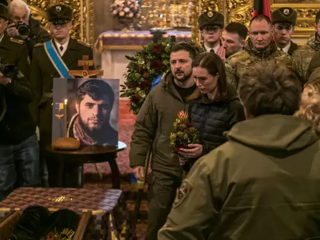 В Киеве вандалы разгромили могилы Да Винчи, Джуса и Петриченко