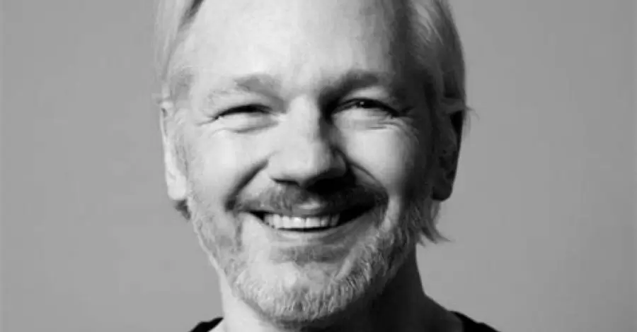 Засновника WikiLeaks Джуліана Ассанжа звільнили з в'язниці, він вже покинув Велику Британію