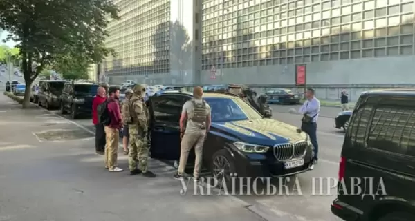 К экс-заместителю главы Офиса президента Тимошенко пришли с обысками детективы НАБУ 