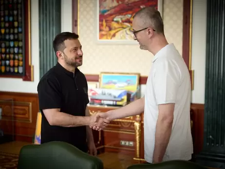 Зеленський зустрівся із заступником голови Меджлісу, якого звільнили з російського полону 