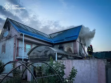 На Одещині загорілися сонячні батареї у приватному будинку