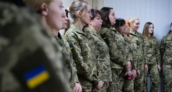 НАТО надасть 7 мільйонів доларів для спорядження жінок в ЗСУ