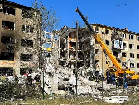 Из-под завалов пятиэтажки в Мирнограде достали тела супругов через два дня после удара