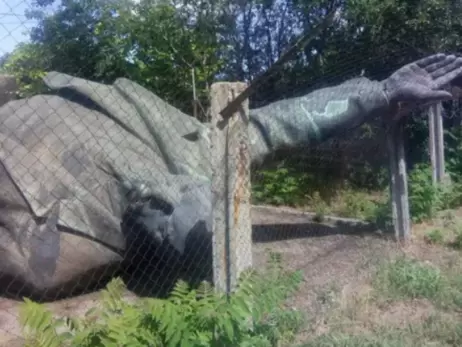 У Запоріжжі не знайшлося бажаючих купити найбільший бронзовий пам'ятник Леніну