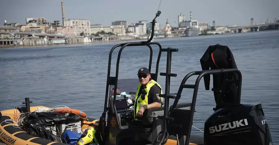 У Києві знайшли тіло хлопця, який у неділю зірвався в Дніпро з троса атракціону