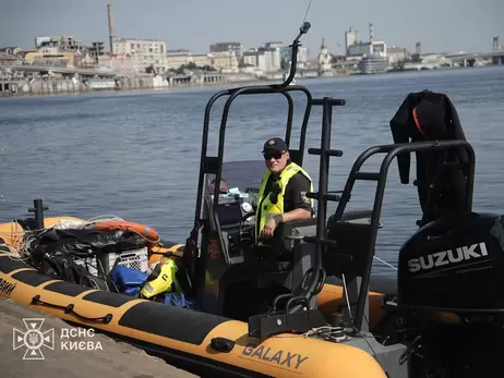 У Києві знайшли тіло хлопця, який у неділю зірвався в Дніпро з троса атракціону