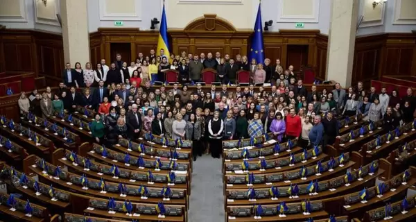 Парламент вернется к работе, когда у нардепов будет окончательный вариант законопроекта об УПЦ МП