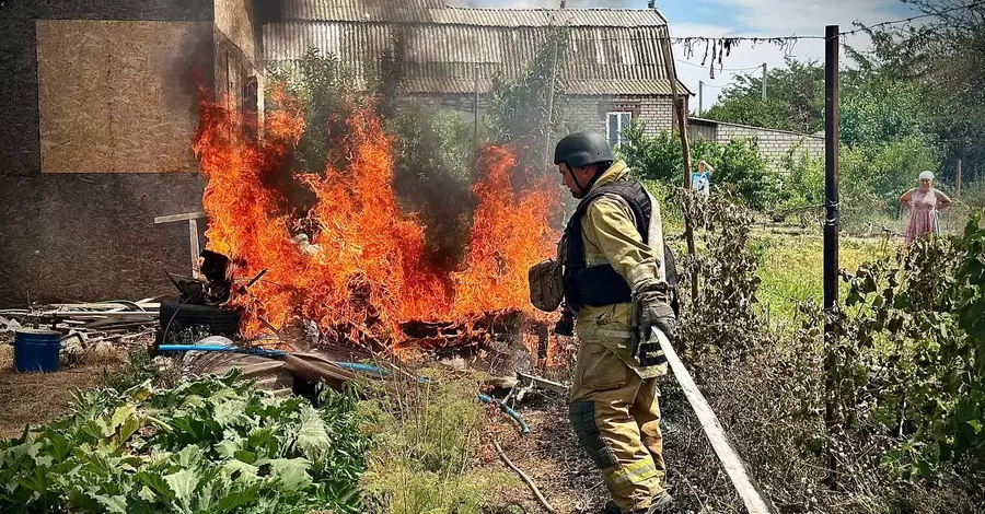 В Херсоне россияне сбросили возле магазина взрывчатку с дрона - госпитализированы пять человек