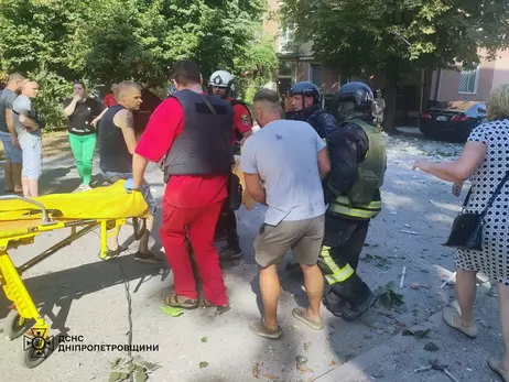 В Никополе из-за артобстрела восемь пострадавших, в том числе девочки 1 и 10 лет