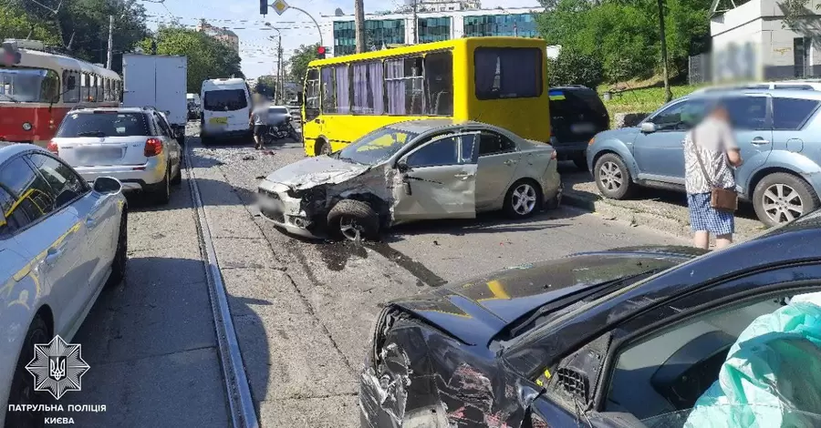 Причиной ДТП на Глубочицкой стал человеческий фактор: 