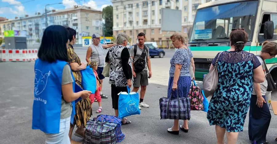 Каждый день из Покровска выезжает до 600 человек, у жителей города есть две недели на эвакуацию 