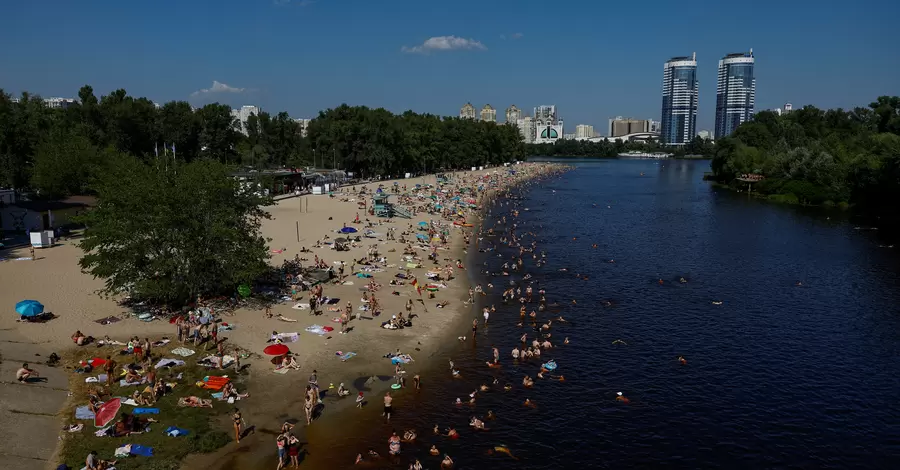 Літо нікуди не йде: синоптик попередила українців про посилення спеки